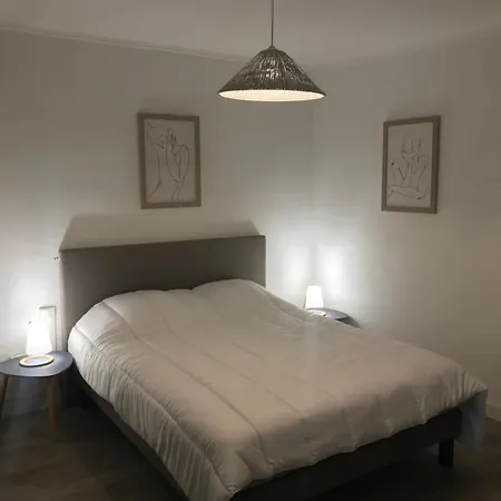 Appartement Climatise Barjac Centre Ville Exterior foto